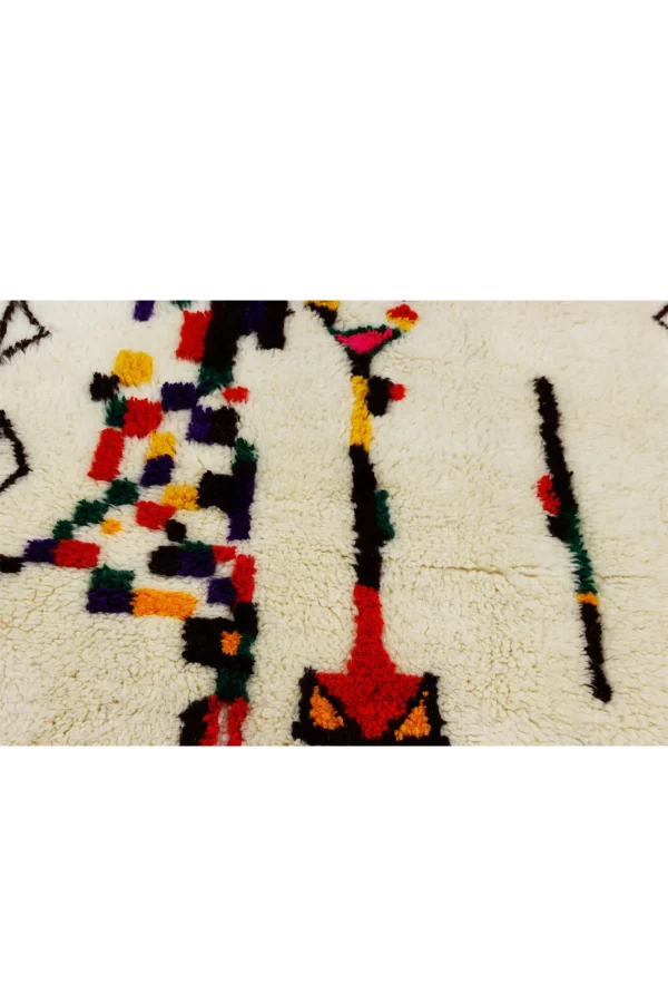Azilal Berber Teppich mit buntem Muster. Ethnisches Design, flauschiger Teppich. Cremefarben. Hamburg, Middleway Gallery, Online Shop