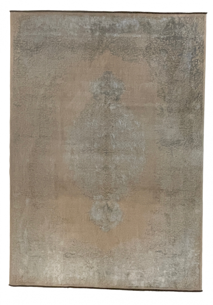 Haze Teppich in sanften Beige- und Grautönen mit nebelartigem Verlauf. Erhältlich in Hamburg Middleway Gallery und im Onlineshop.