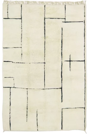 Tauchen Sie ein in Luxus und Eleganz mit unserem creme-weißen Berber Teppich, verziert mit einem faszinierenden labyrinthartigen Design. MIDDLEWAY GALLERY Hamburg Onlineshop